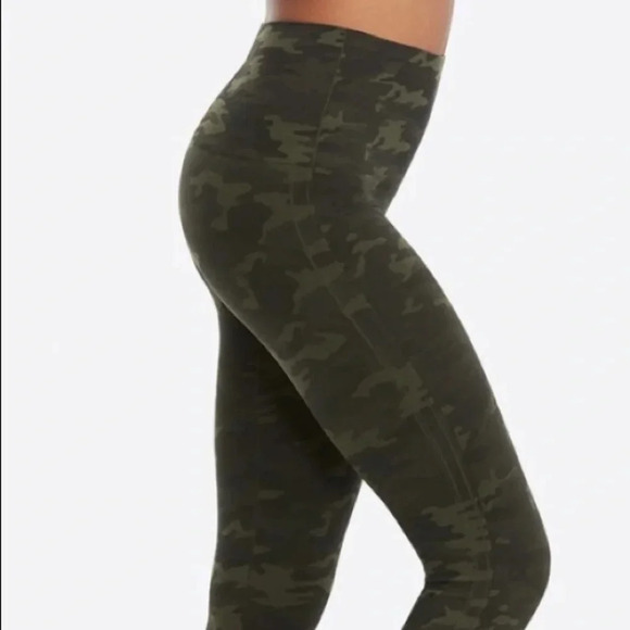 SPANX Look at Me Now Seamless Leggings Camo Green High Waisted Stretch Size S - Picture 4 of 10